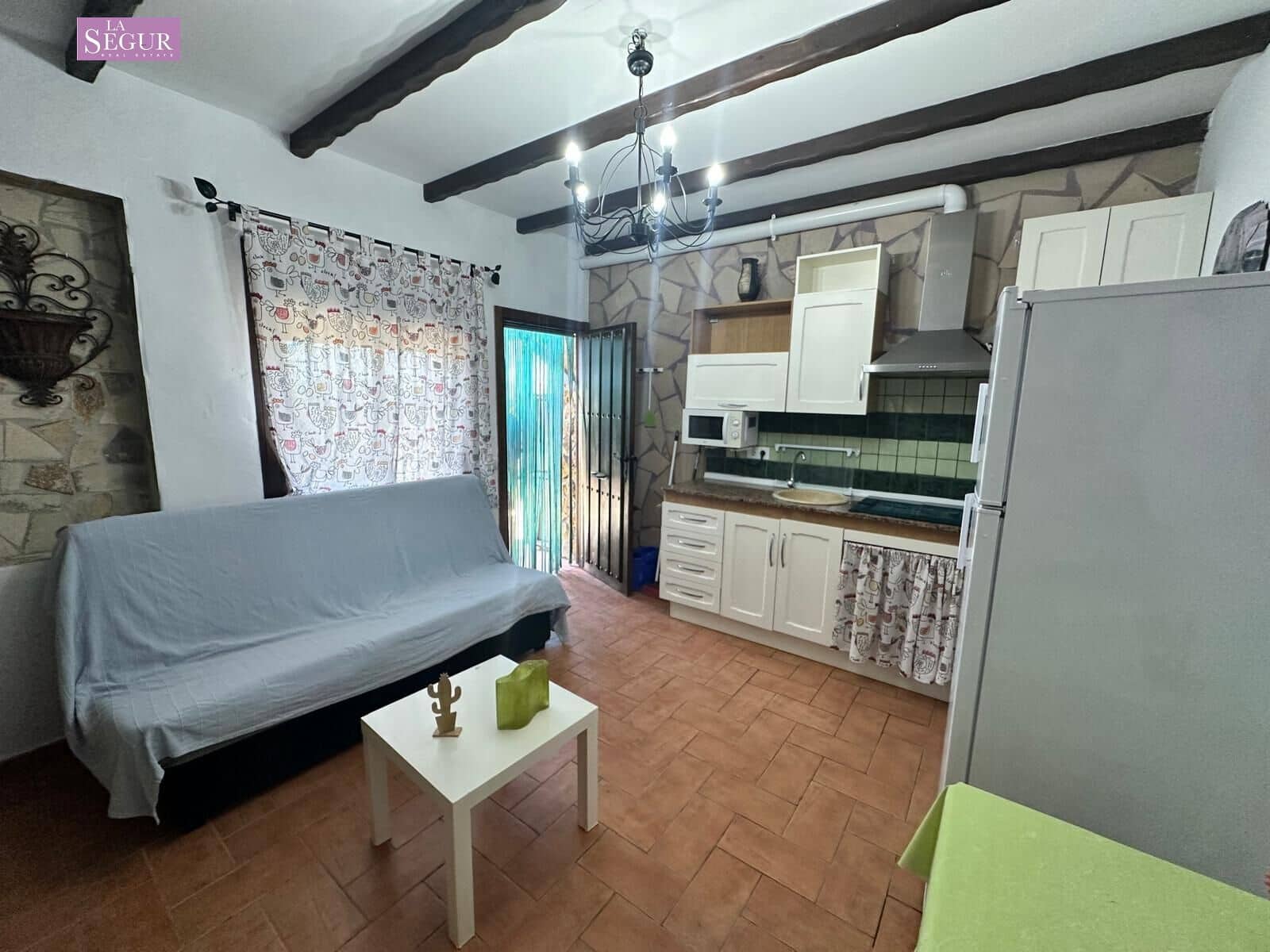 7 soveværelse Villa til salg i Conil de la Frontera med swimmingpool garage - € 560.000 (Ref: 9020801)