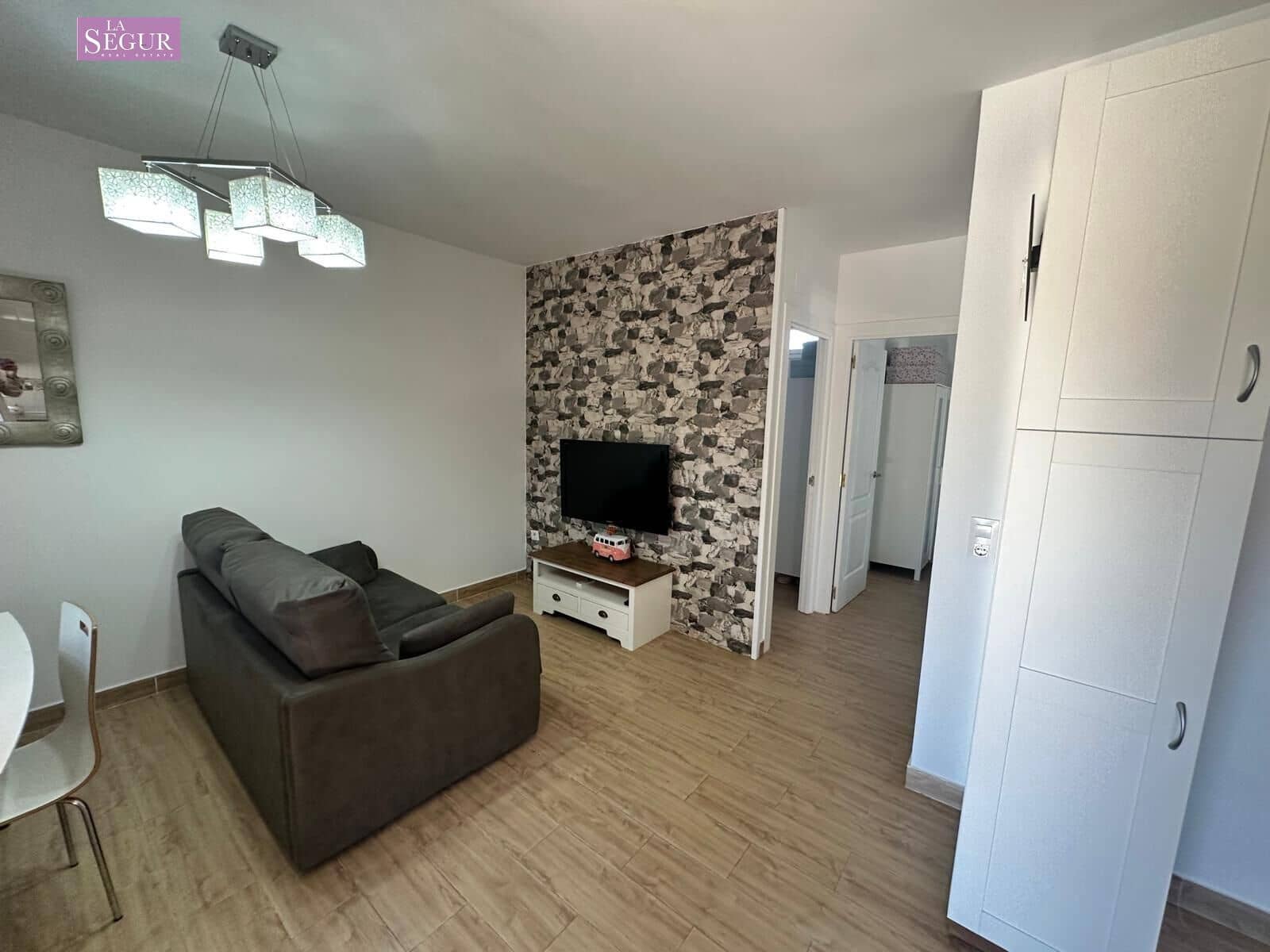 7 soveværelse Villa til salg i Conil de la Frontera med swimmingpool garage - € 560.000 (Ref: 9020801)