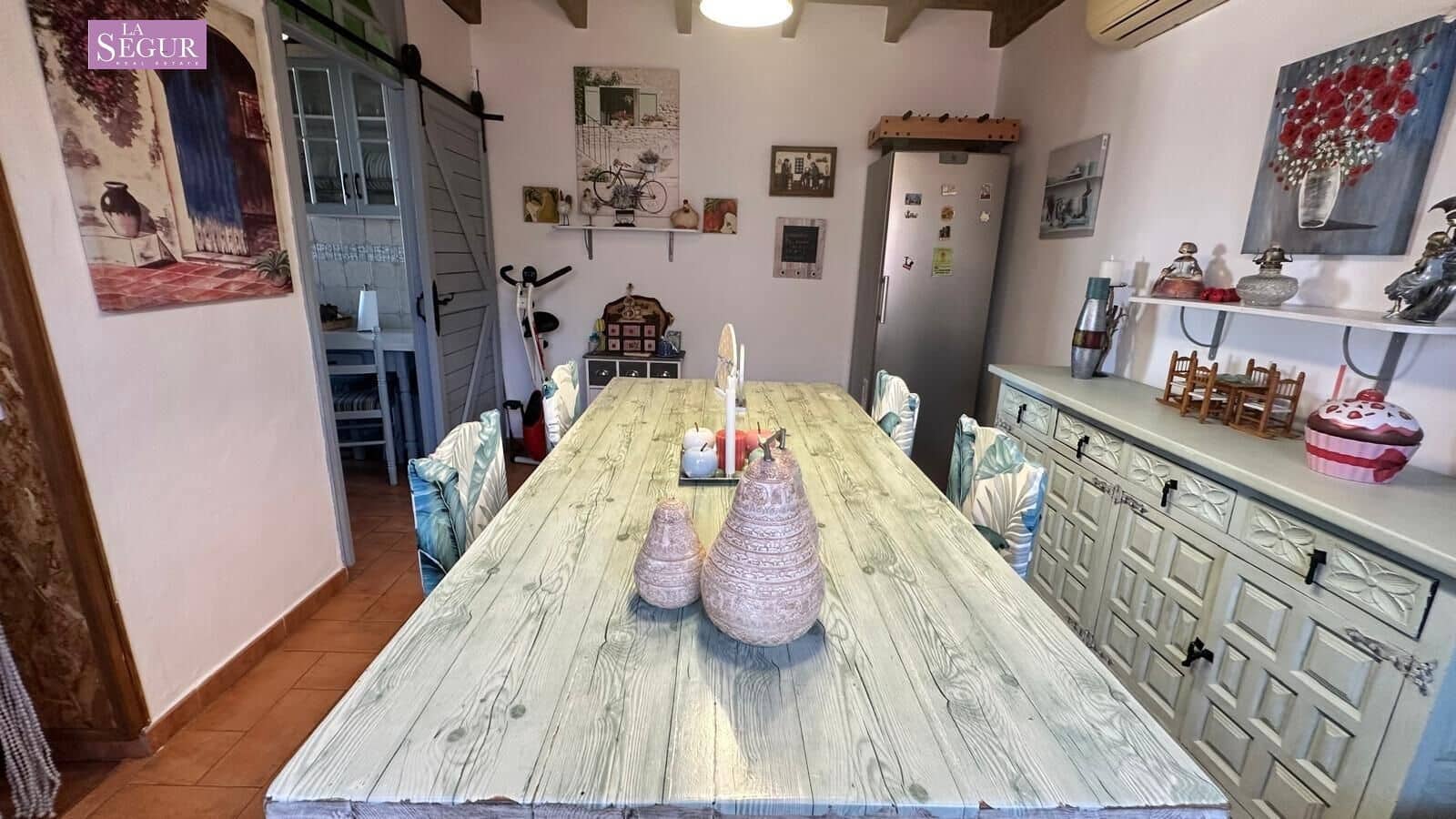 7 soveværelse Villa til salg i Conil de la Frontera med swimmingpool garage - € 560.000 (Ref: 9020801)