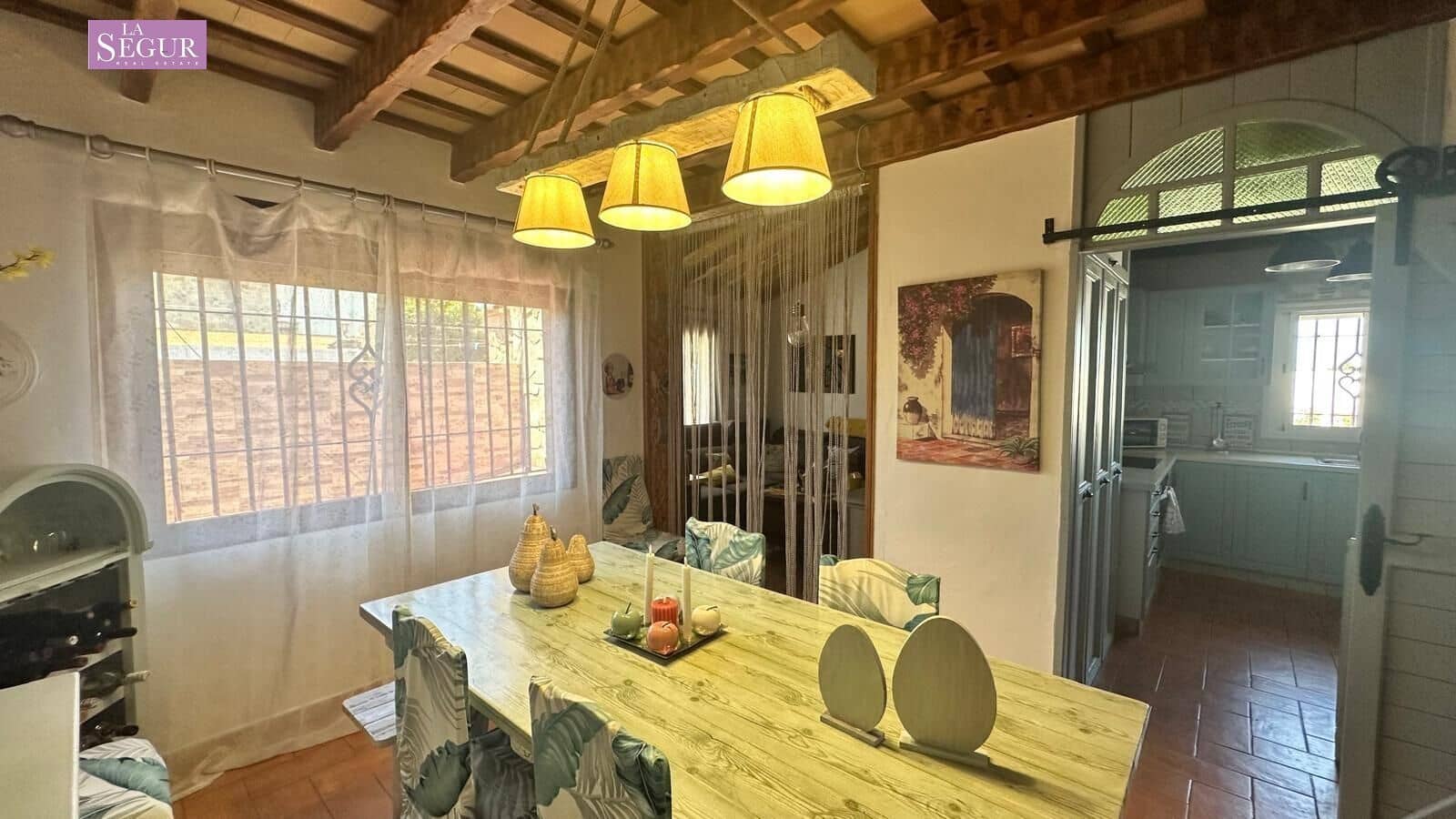 7 soveværelse Villa til salg i Conil de la Frontera med swimmingpool garage - € 560.000 (Ref: 9020801)