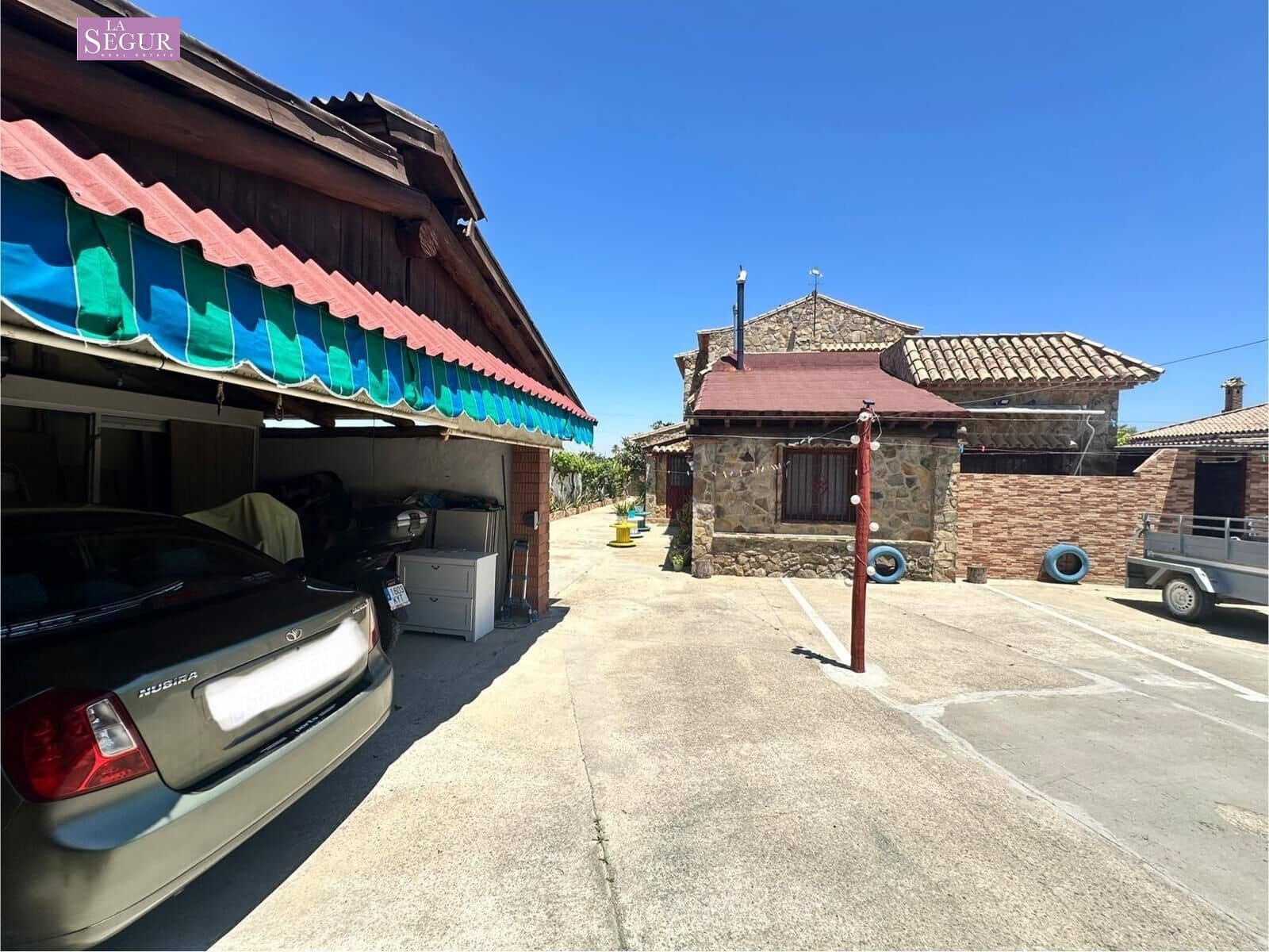 7 soveværelse Villa til salg i Conil de la Frontera med swimmingpool garage - € 560.000 (Ref: 9020801)