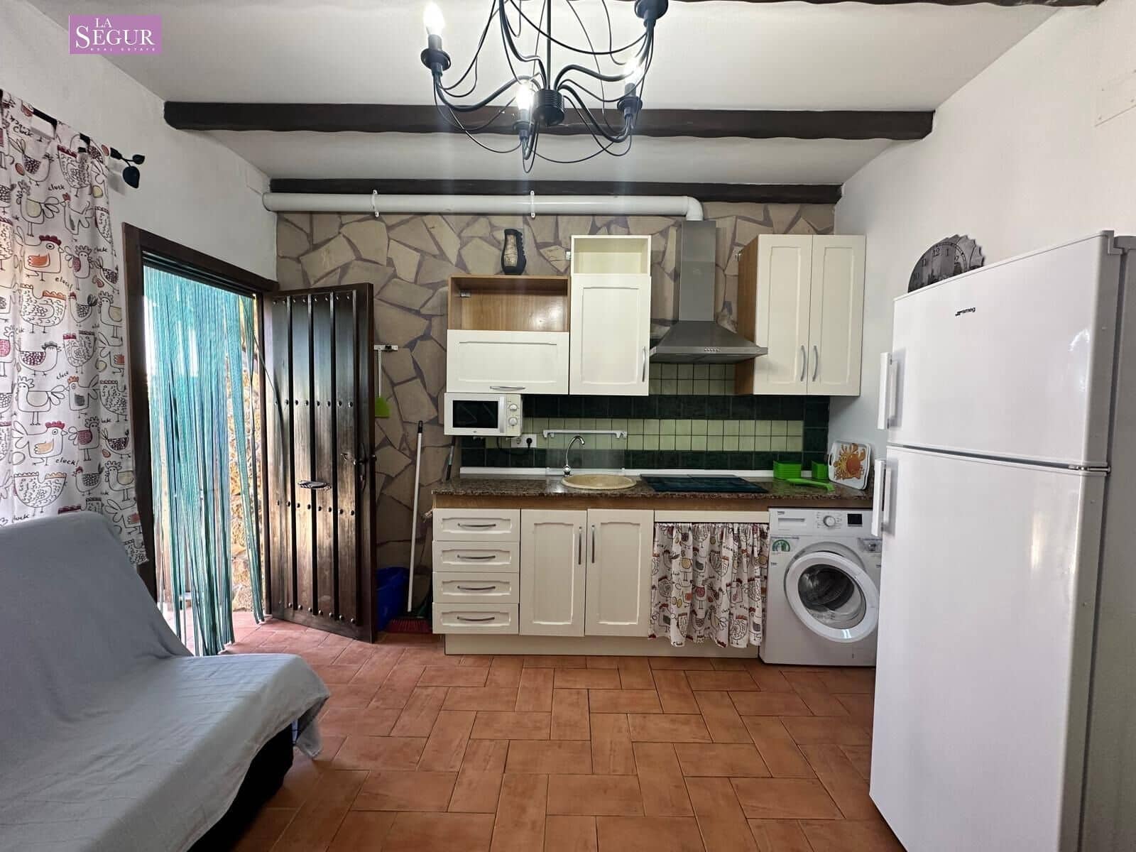 7 soveværelse Villa til salg i Conil de la Frontera med swimmingpool garage - € 560.000 (Ref: 9020801)