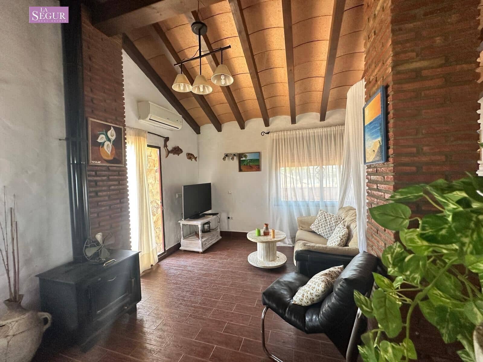 7 soveværelse Villa til salg i Conil de la Frontera med swimmingpool garage - € 560.000 (Ref: 9020801)