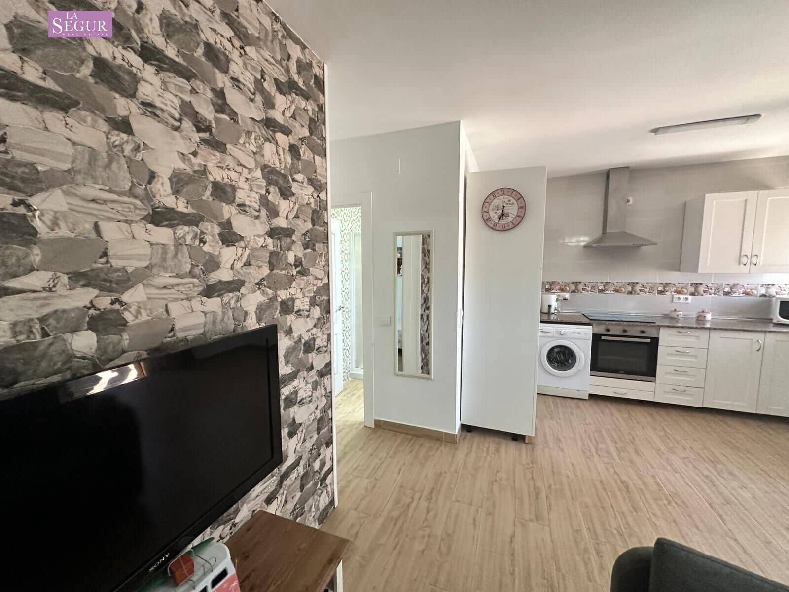 7 soveværelse Villa til salg i Conil de la Frontera med swimmingpool garage - € 560.000 (Ref: 9020801)