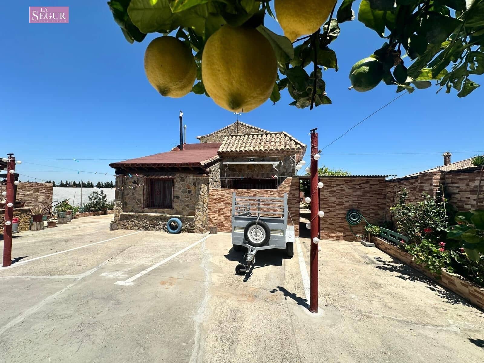 7 soveværelse Villa til salg i Conil de la Frontera med swimmingpool garage - € 560.000 (Ref: 9020801)