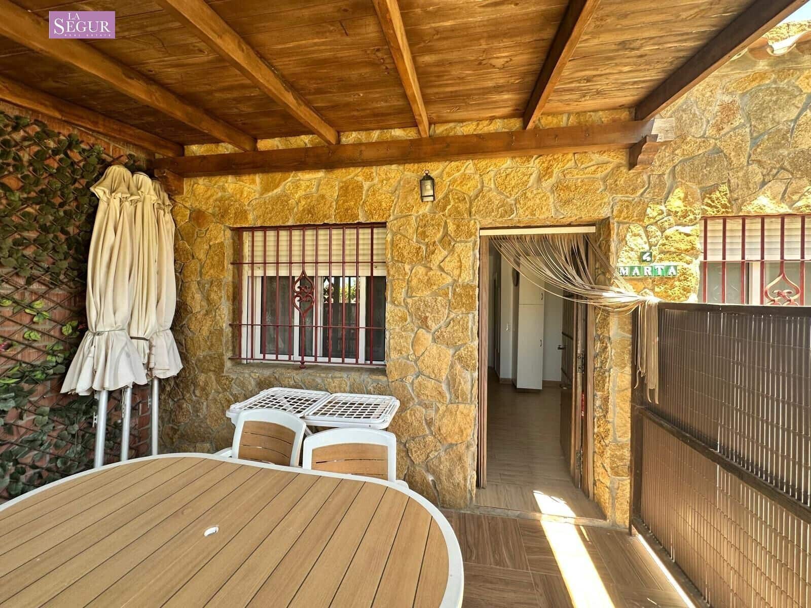 7 soveværelse Villa til salg i Conil de la Frontera med swimmingpool garage - € 560.000 (Ref: 9020801)