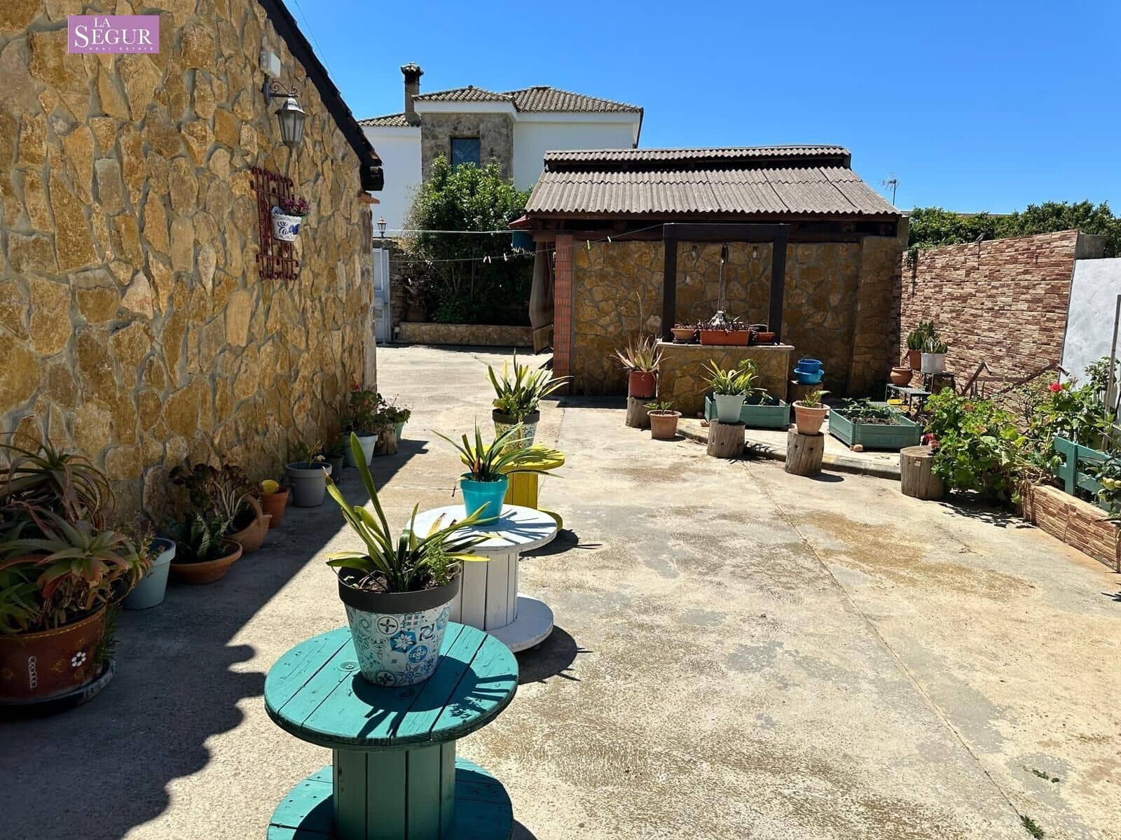 7 soveværelse Villa til salg i Conil de la Frontera med swimmingpool garage - € 560.000 (Ref: 9020801)