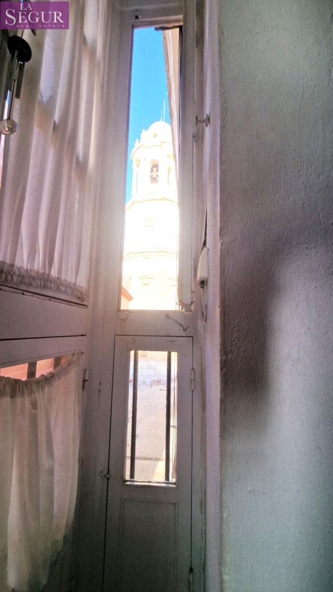 2 quarto Apartamento para venda em Cadis cidade - 210 000 € (Ref: 9048648)