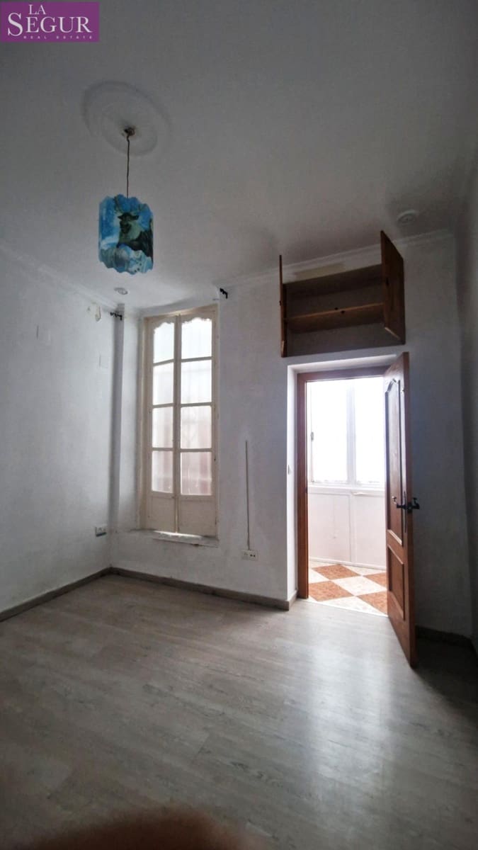 2 quarto Apartamento para venda em Cadis cidade - 210 000 € (Ref: 9048648)