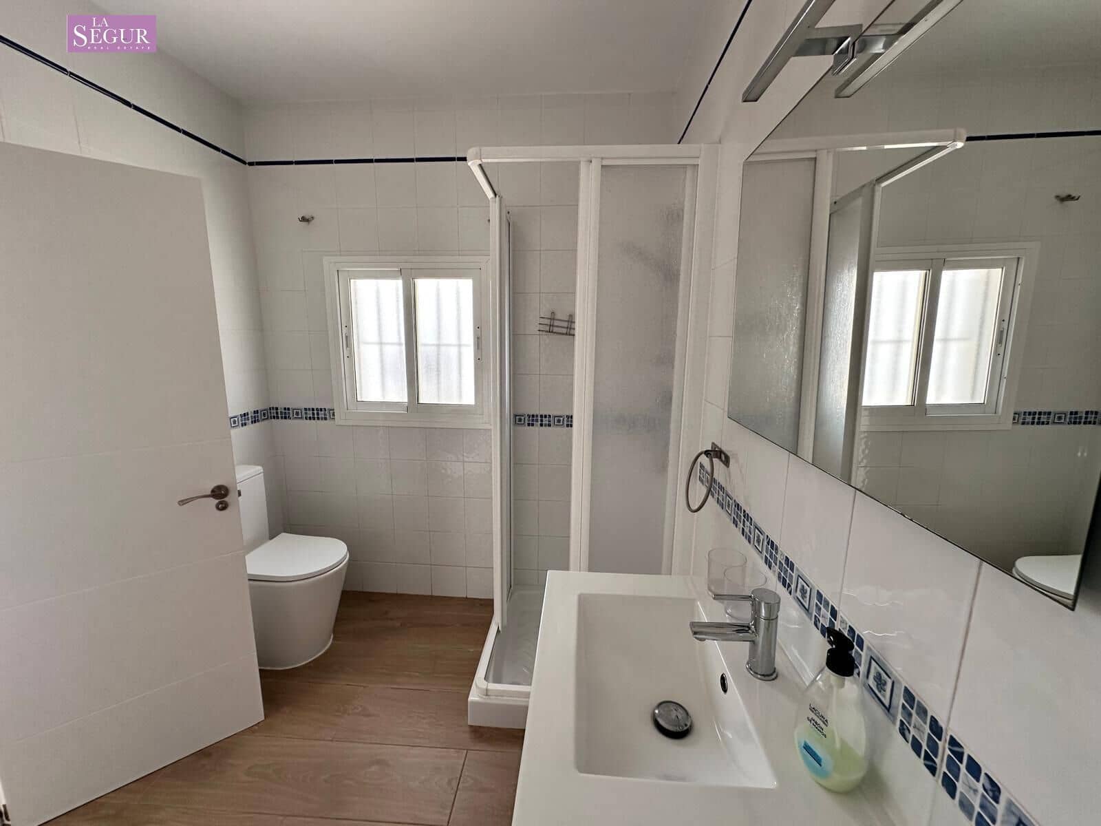 2 soveværelse Finca/Landehus til salg i Conil de la Frontera med swimmingpool - € 380.000 (Ref: 9065090)