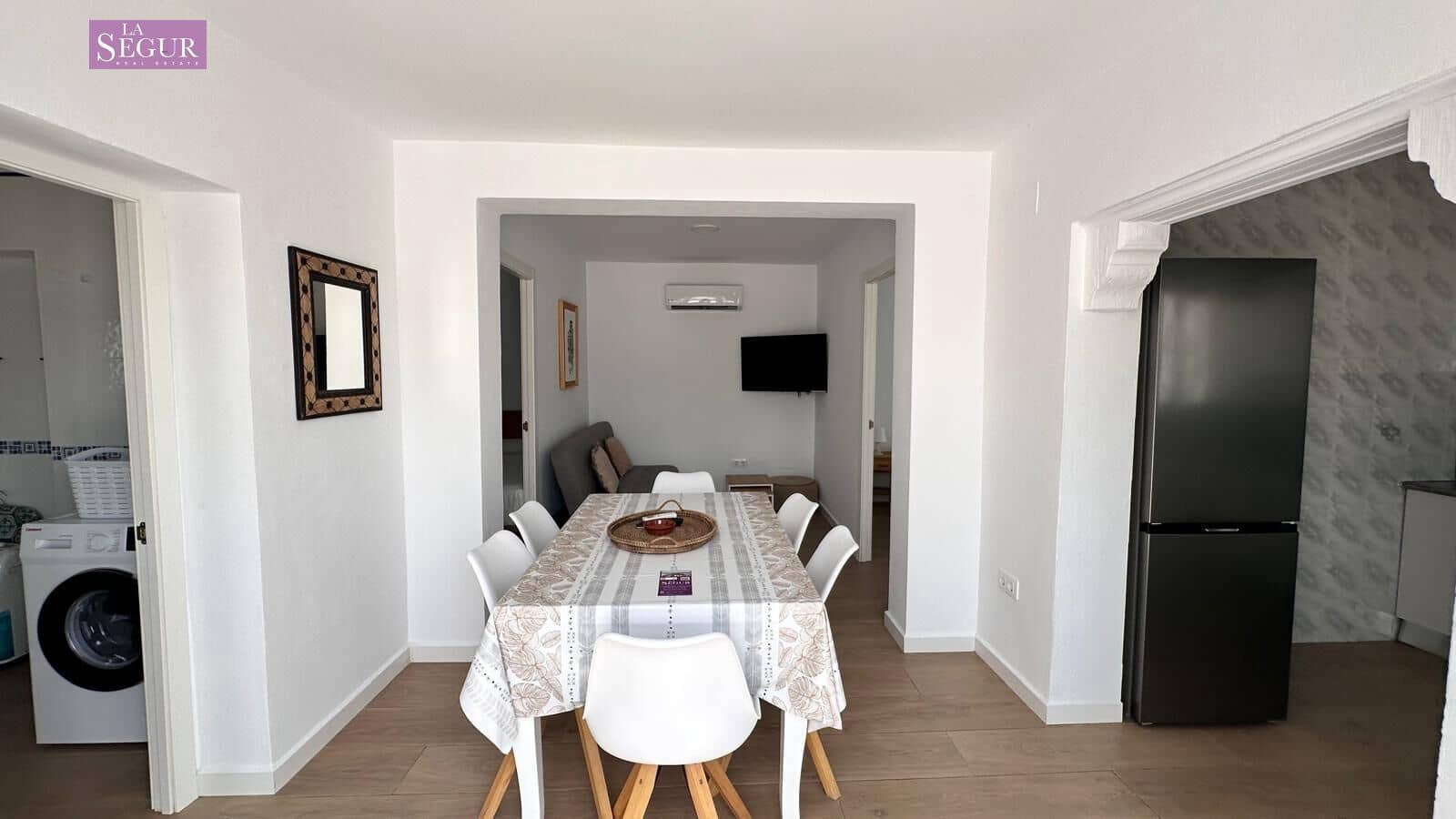 2 soveværelse Finca/Landehus til salg i Conil de la Frontera med swimmingpool - € 380.000 (Ref: 9065090)