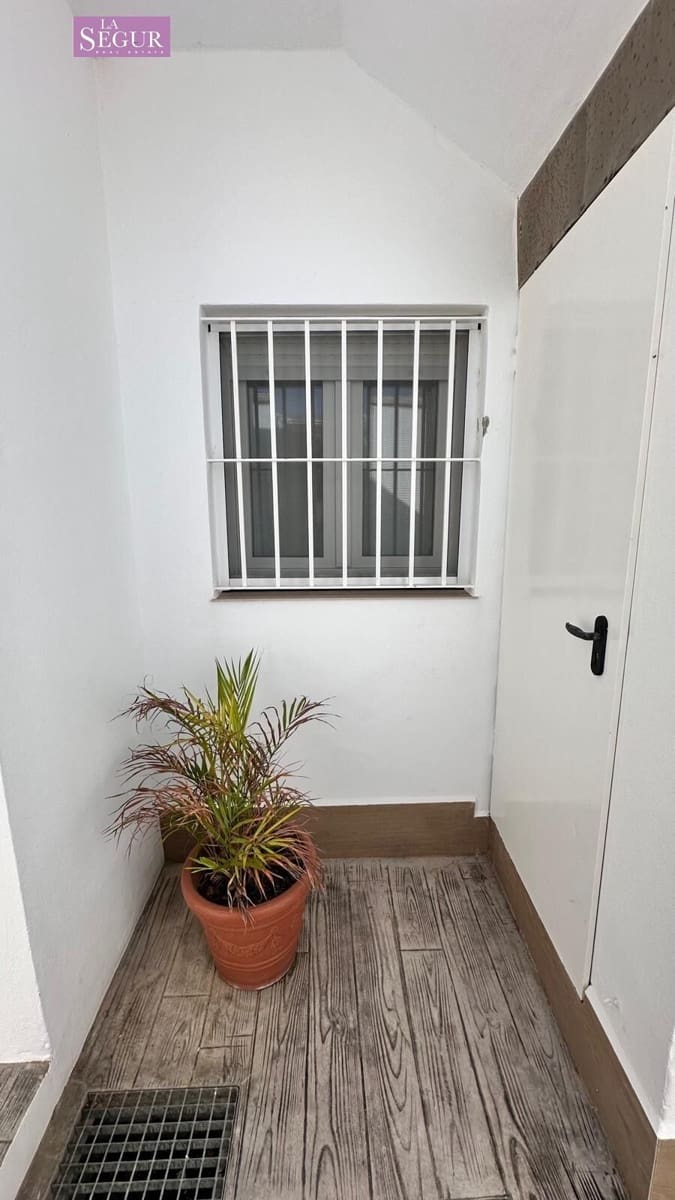 2 soveværelse Finca/Landehus til salg i Conil de la Frontera med swimmingpool - € 380.000 (Ref: 9065090)