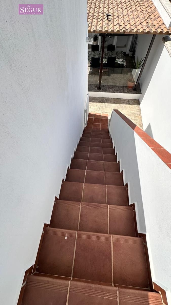 2 soveværelse Finca/Landehus til salg i Conil de la Frontera med swimmingpool - € 380.000 (Ref: 9065090)