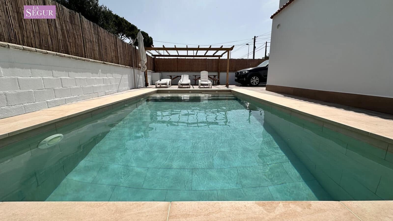 2 soveværelse Finca/Landehus til salg i Conil de la Frontera med swimmingpool - € 380.000 (Ref: 9065090)