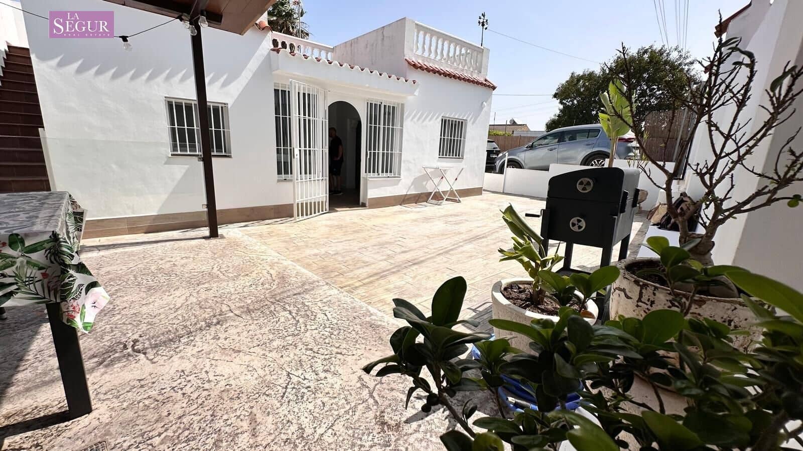 2 soveværelse Finca/Landehus til salg i Conil de la Frontera med swimmingpool - € 380.000 (Ref: 9065090)