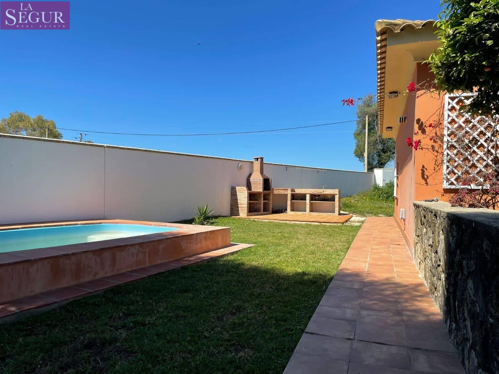 Finca/Casa Rural de 3 habitaciones en Vejer de la Frontera en venta - 420.000 € (Ref: 9073262)