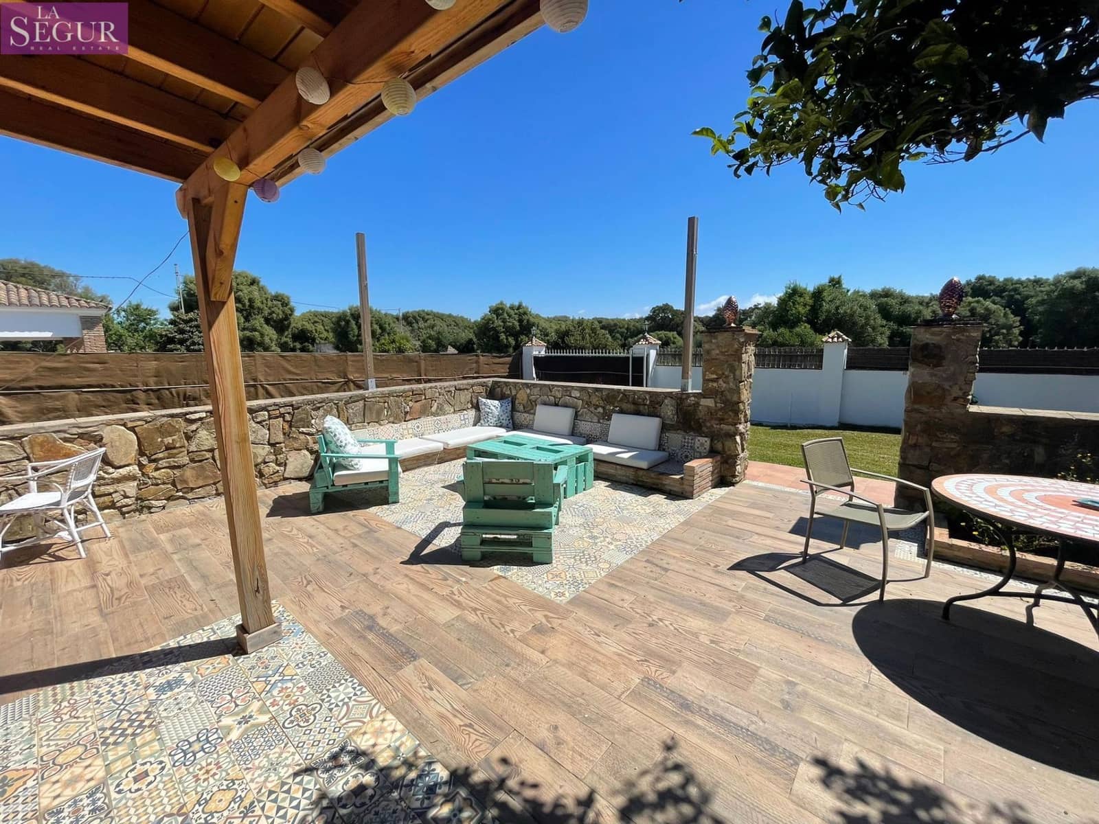 Finca/Casa Rural de 3 habitaciones en Vejer de la Frontera en venta - 420.000 € (Ref: 9073262)