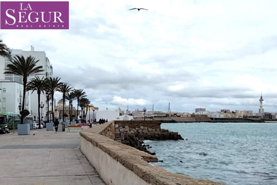 3 soverom Leilighet til salgs i Cadiz by - € 280 000 (Ref: 9124903)