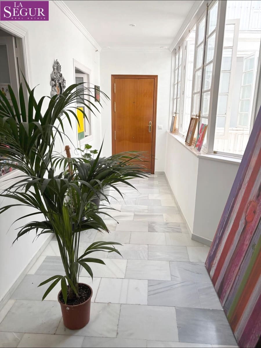 3 soverom Leilighet til salgs i Cadiz by - € 280 000 (Ref: 9124903)