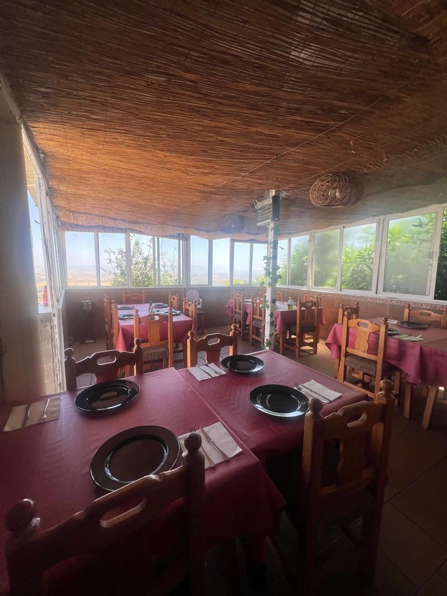 8 soveværelse Hotel til salg i Medina-Sidonia - € 750.000 (Ref: 9129628)