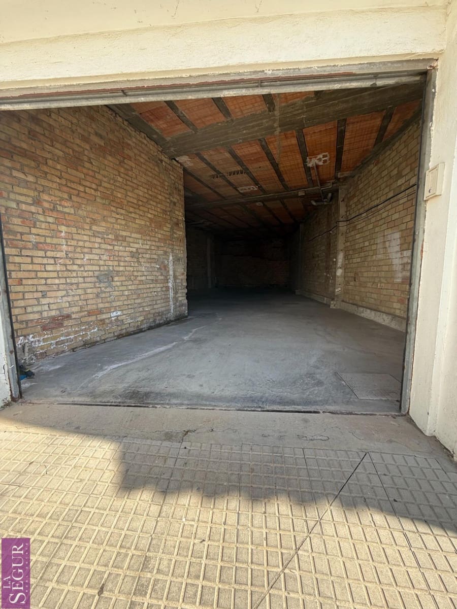 Erhverv til salg i Benalup - € 120.000 (Ref: 9145390)