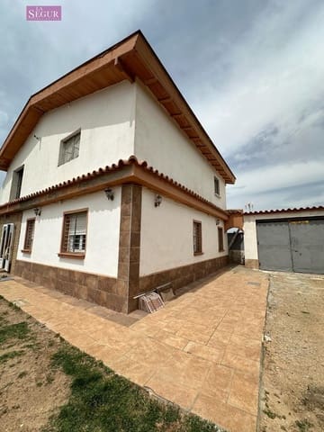 2 soveværelse Finca/Landehus til salg i Conil de la Frontera med swimmingpool garage - € 246.000 (Ref: 9149161)