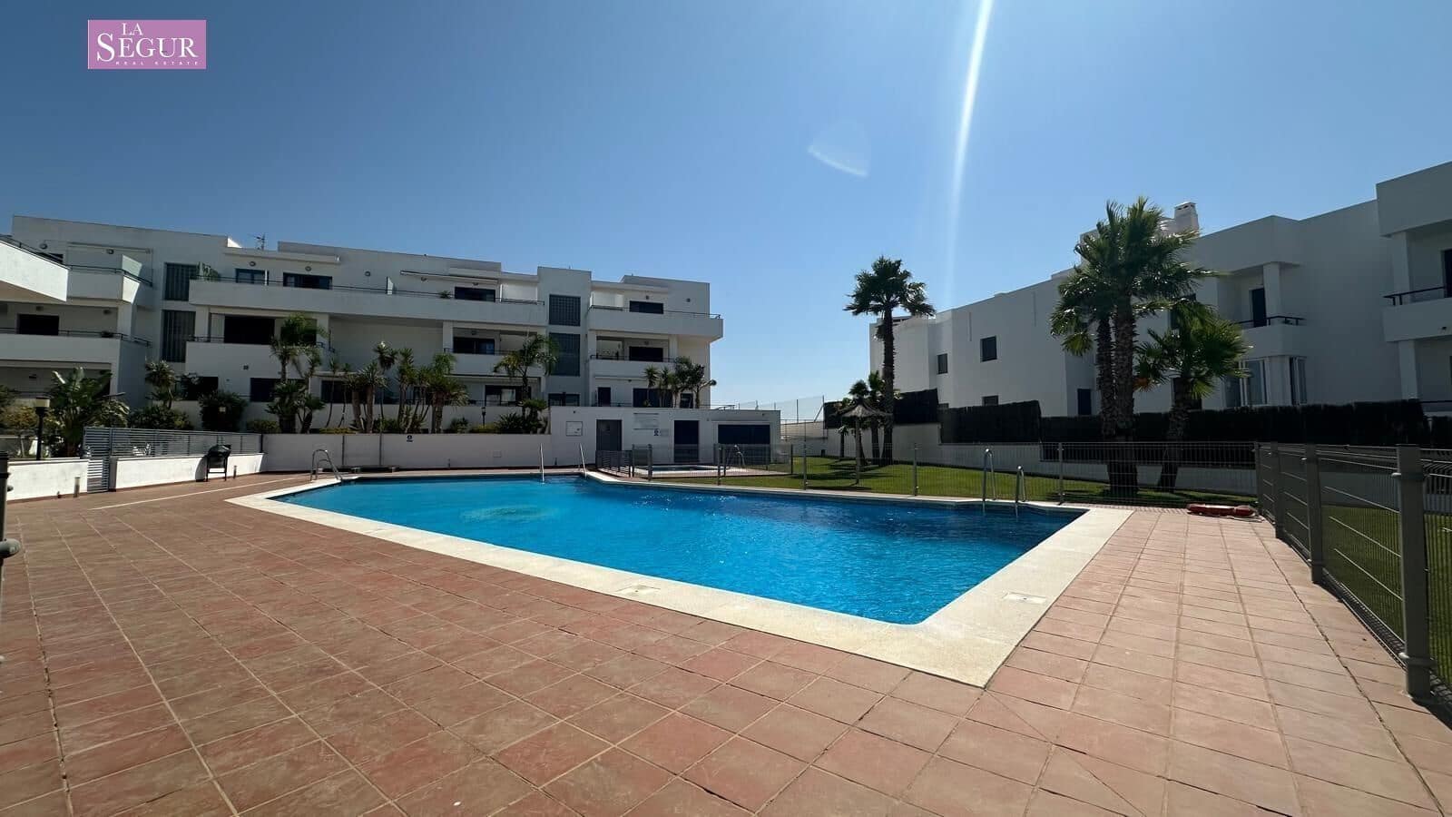 2 soveværelse Lejlighed til salg i Conil de la Frontera med swimmingpool garage - € 380.000 (Ref: 9169466)