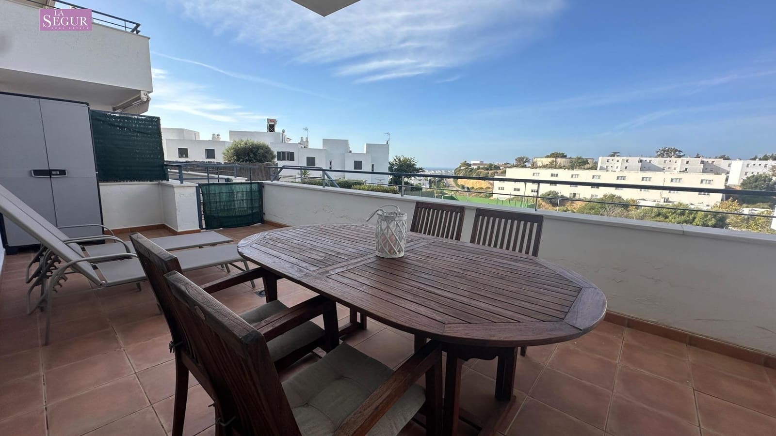 2 soveværelse Lejlighed til salg i Conil de la Frontera med swimmingpool garage - € 380.000 (Ref: 9169466)