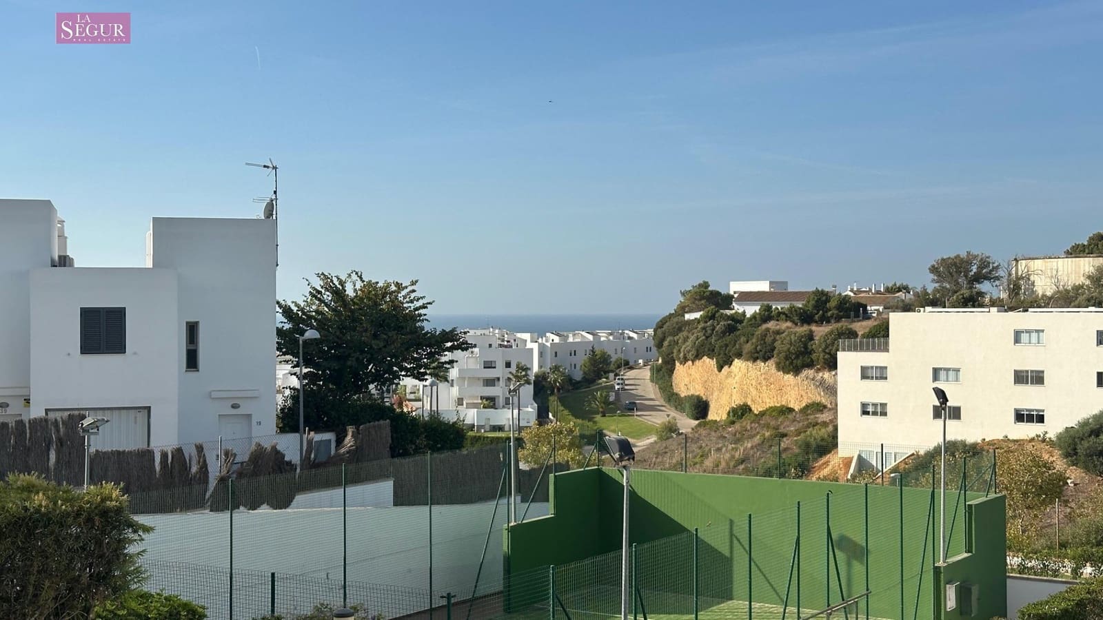 2 soveværelse Lejlighed til salg i Conil de la Frontera med swimmingpool garage - € 380.000 (Ref: 9169466)