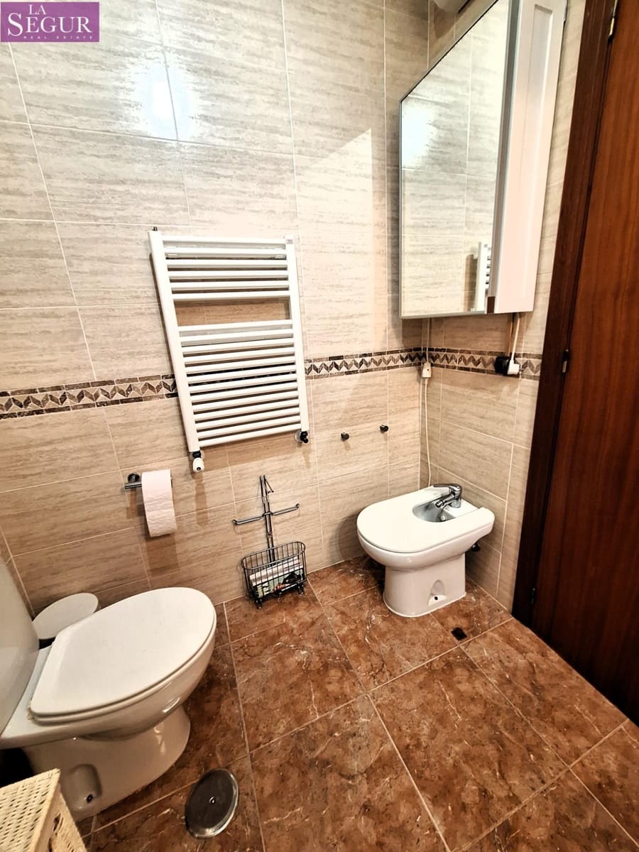 5 slaapkamer Huis te koop in Benalup met garage - € 170.000 (Ref: 9180917)