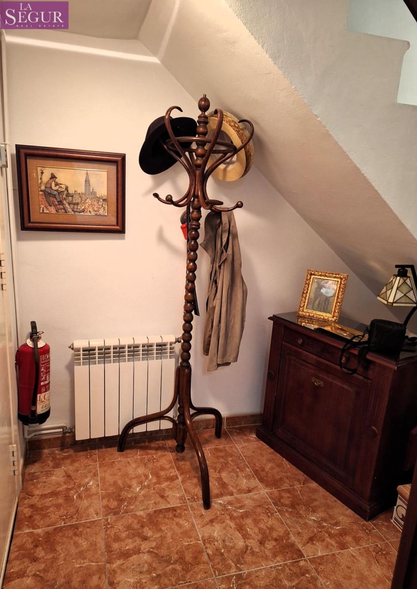 5 slaapkamer Huis te koop in Benalup met garage - € 170.000 (Ref: 9180917)