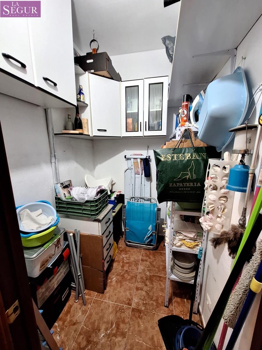 5 slaapkamer Huis te koop in Benalup met garage - € 170.000 (Ref: 9180917)