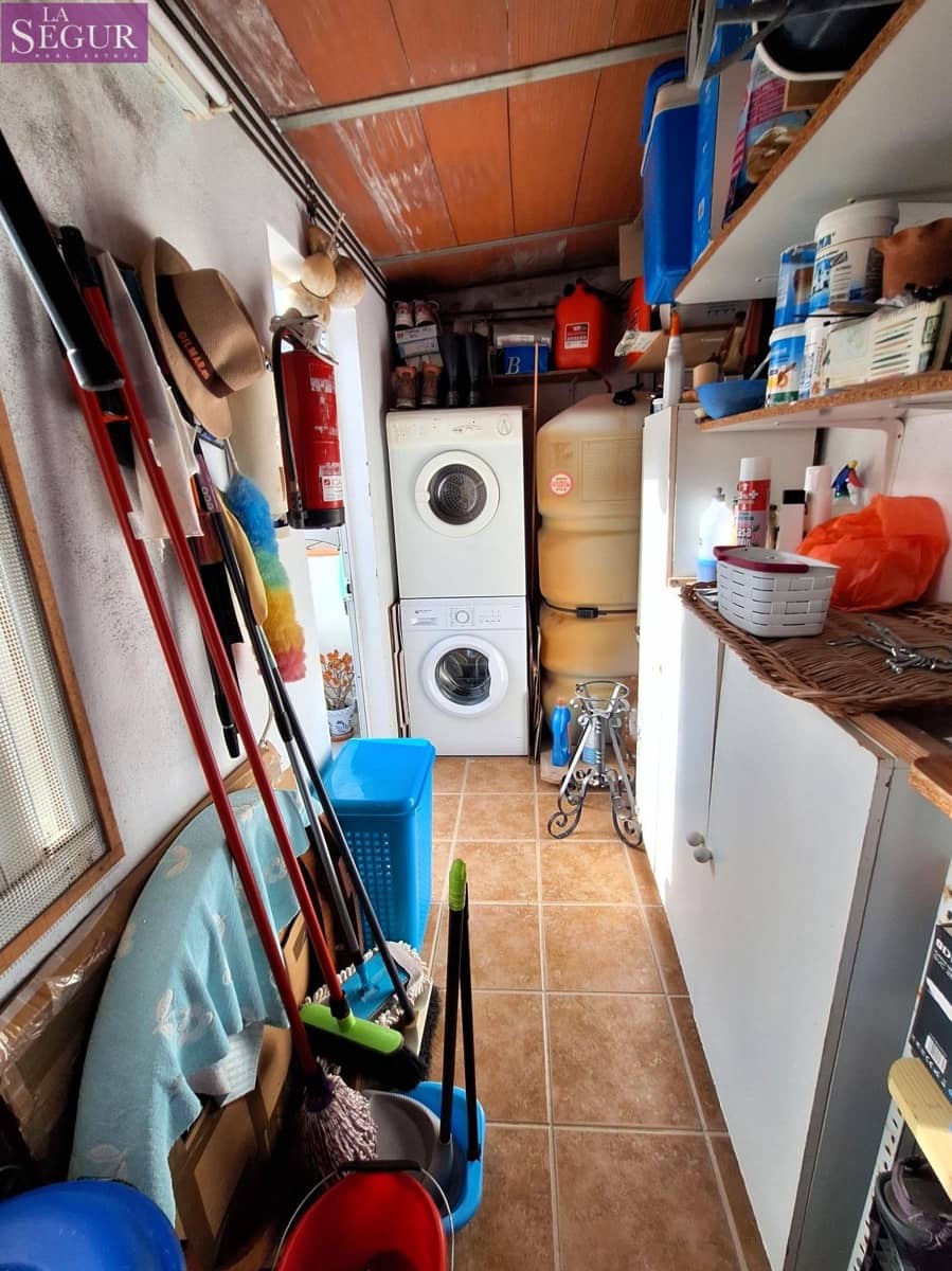 5 slaapkamer Huis te koop in Benalup met garage - € 170.000 (Ref: 9180917)