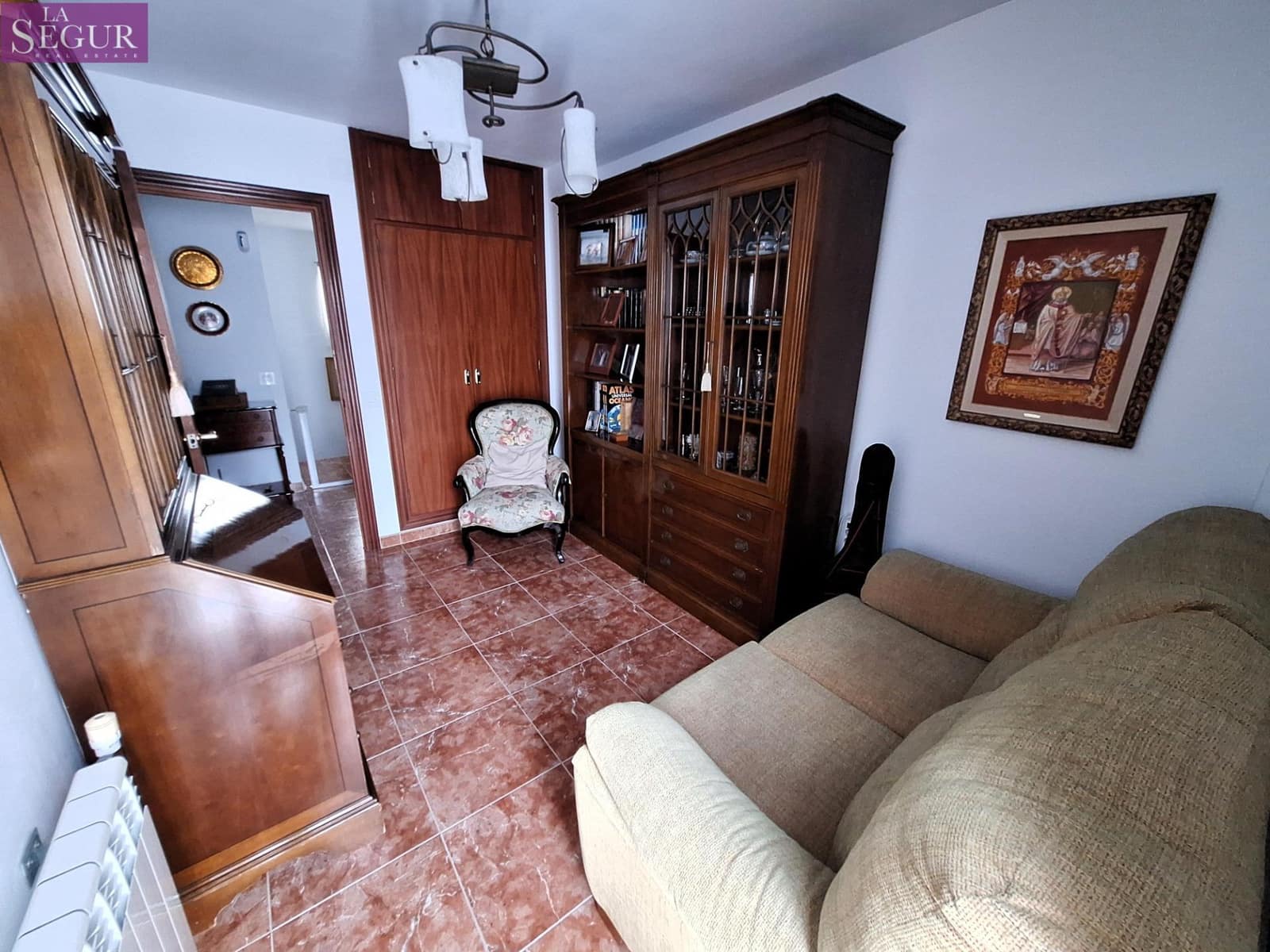 5 slaapkamer Huis te koop in Benalup met garage - € 170.000 (Ref: 9180917)