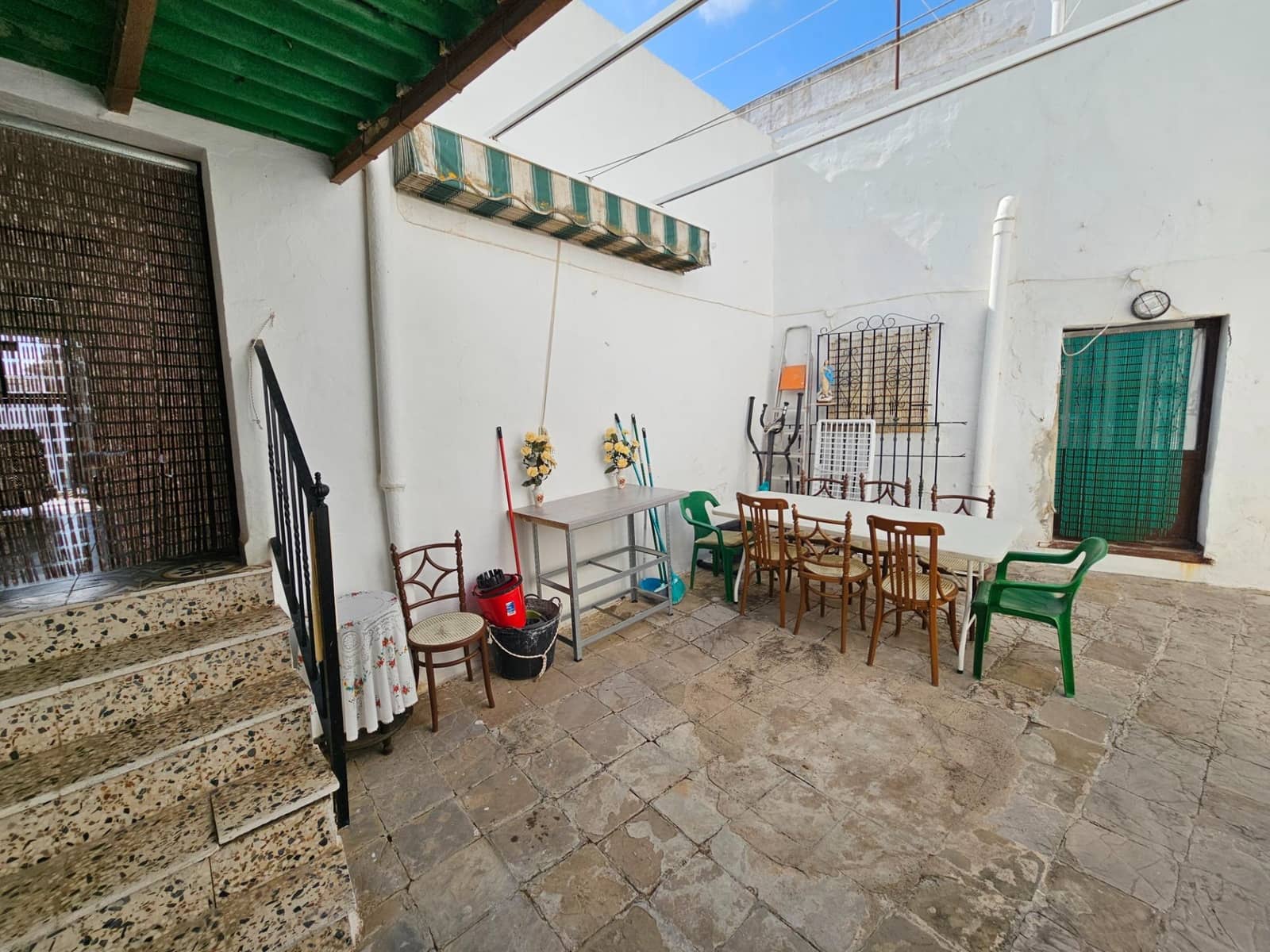 4 bedroom Townhouse for sale in Vejer de la Frontera - € 370,000 (Ref: 9197655)