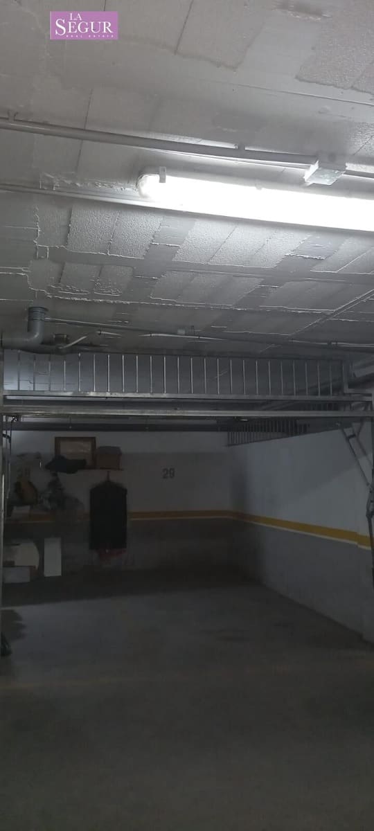 Garage til salg i Conil de la Frontera - € 55.000 (Ref: 9202359)