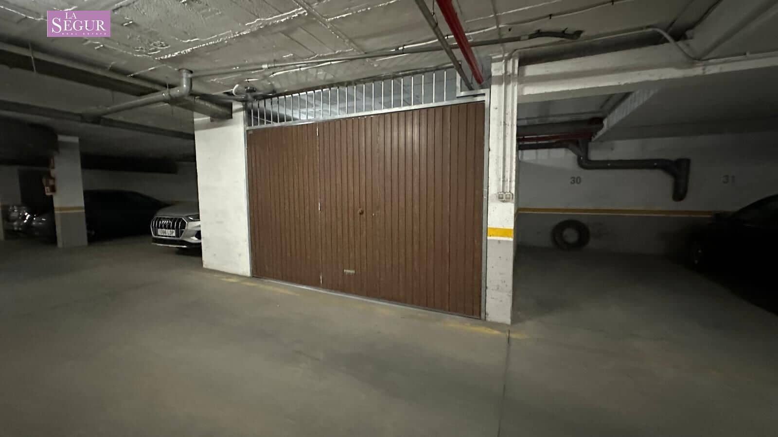 Garage til salg i Conil de la Frontera - € 55.000 (Ref: 9202359)