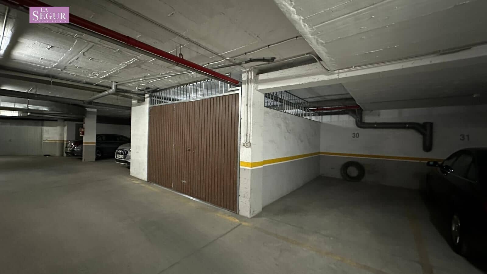 Garage til salg i Conil de la Frontera - € 55.000 (Ref: 9202359)