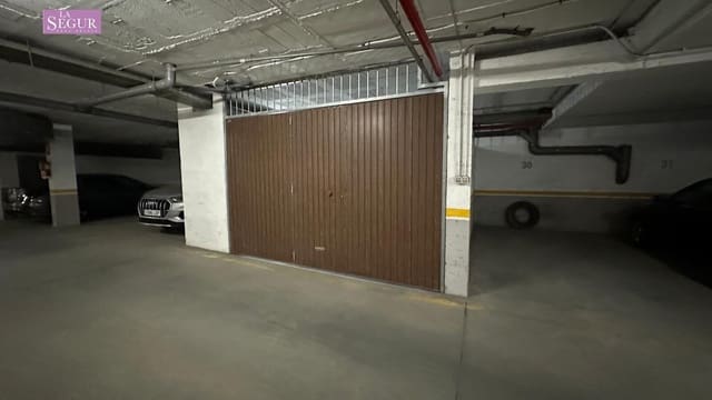 Garage til salg i Conil de la Frontera - € 55.000 (Ref: 9202359)