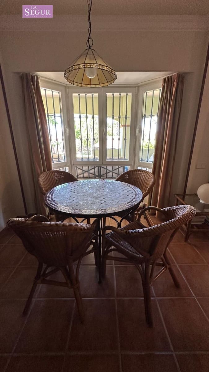 4 bedroom Villa for sale in Conil de la Frontera with garage - € 2,050,000 (Ref: 9208244)