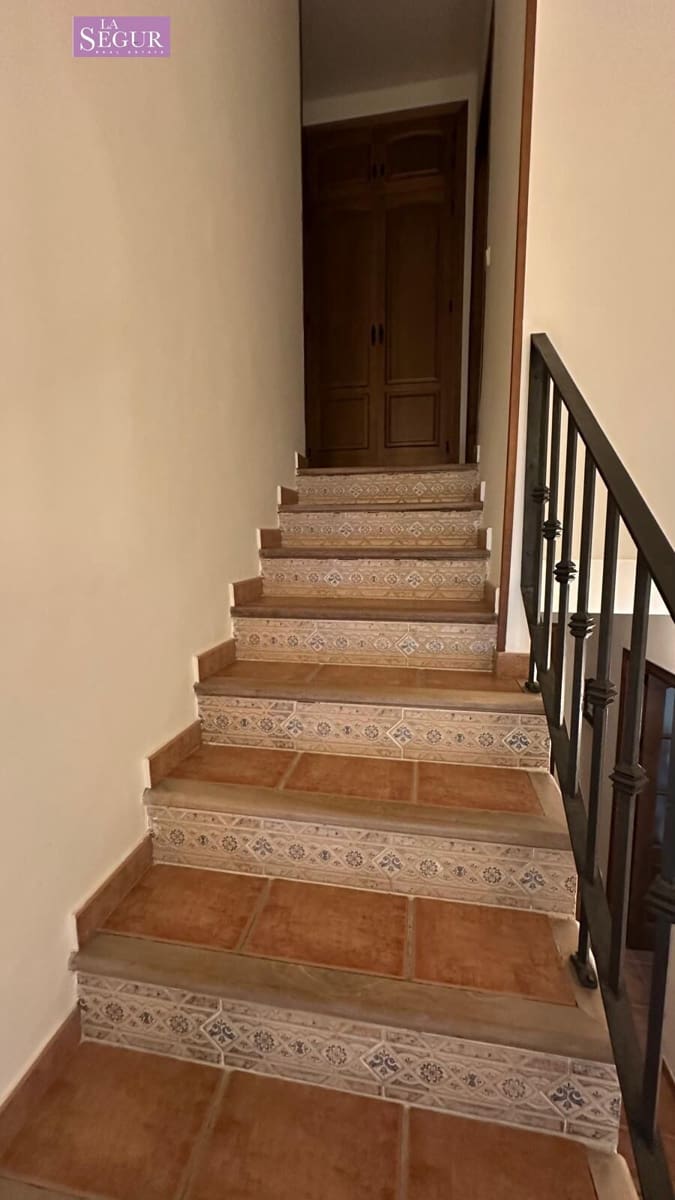 4 bedroom Villa for sale in Conil de la Frontera with garage - € 2,050,000 (Ref: 9208244)