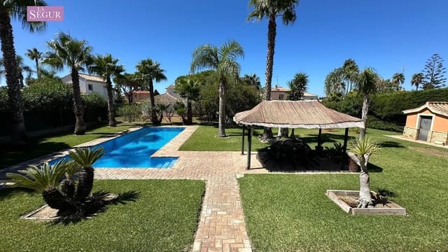 4 soverom Villa til salgs i Conil de la Frontera med garasje - € 2 050 000 (Ref: 9208244)