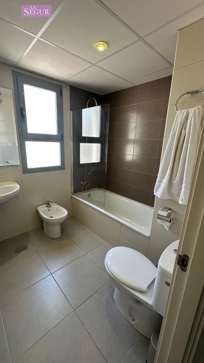 2 soverom Leilighet til salgs i Conil de la Frontera med svømmebasseng garasje - € 285 000 (Ref: 9228804)