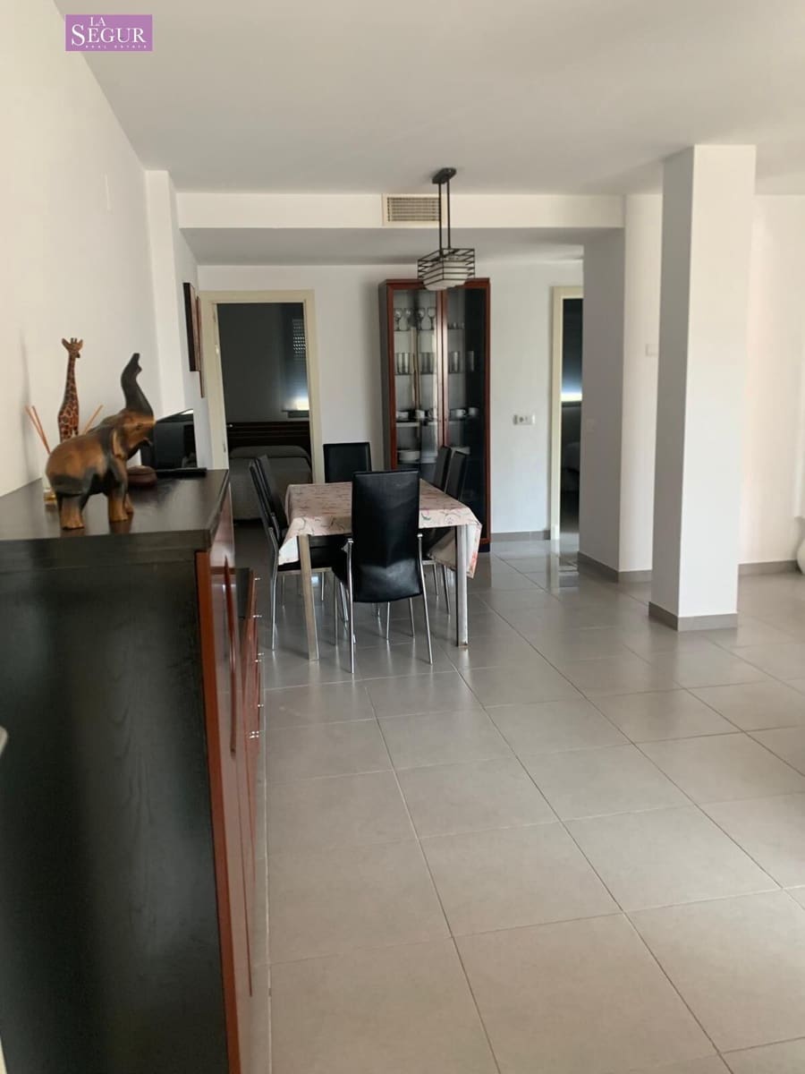 2 soverom Leilighet til salgs i Conil de la Frontera med svømmebasseng garasje - € 285 000 (Ref: 9228804)