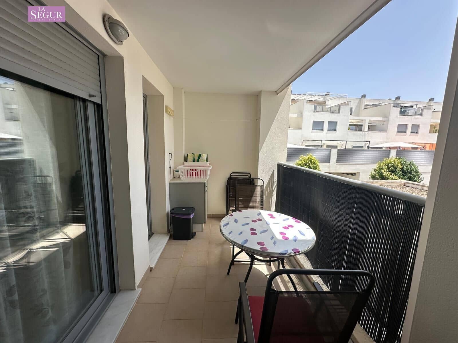 2 soverom Leilighet til salgs i Conil de la Frontera med svømmebasseng garasje - € 285 000 (Ref: 9228804)