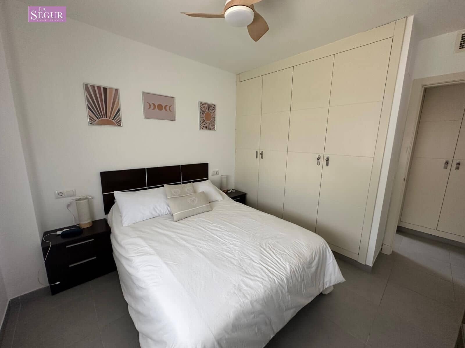 2 soverom Leilighet til salgs i Conil de la Frontera med svømmebasseng garasje - € 285 000 (Ref: 9228804)