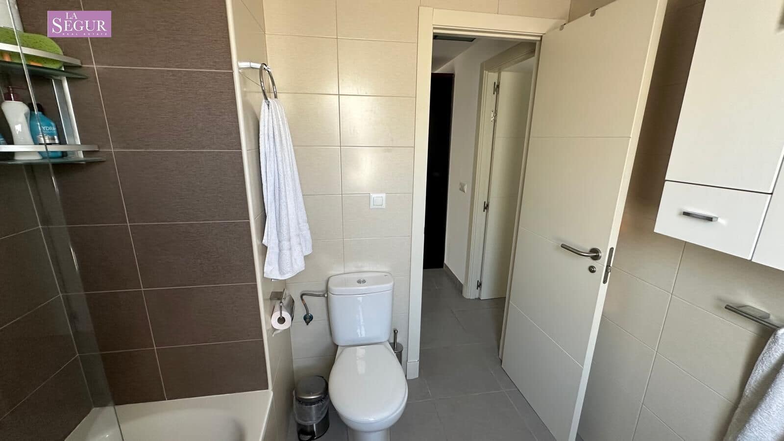 2 soverom Leilighet til salgs i Conil de la Frontera med svømmebasseng garasje - € 285 000 (Ref: 9228804)