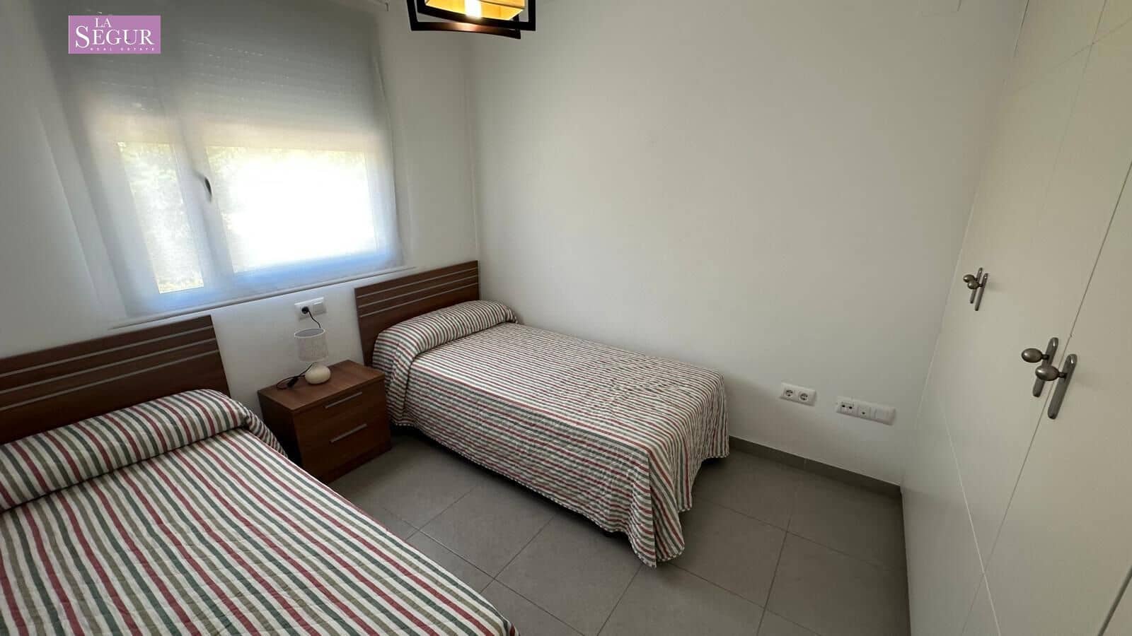 2 soverom Leilighet til salgs i Conil de la Frontera med svømmebasseng garasje - € 285 000 (Ref: 9228804)