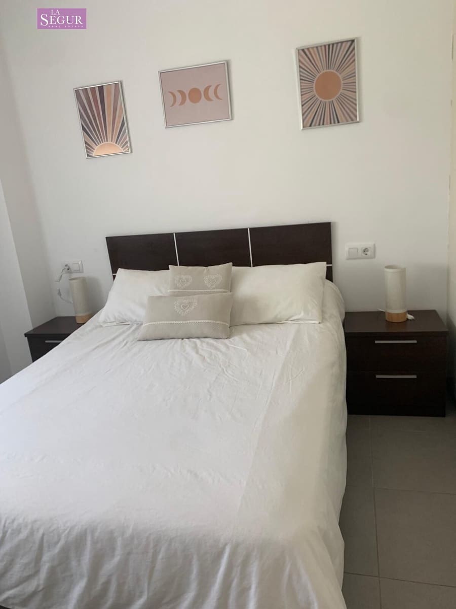 2 soverom Leilighet til salgs i Conil de la Frontera med svømmebasseng garasje - € 285 000 (Ref: 9228804)