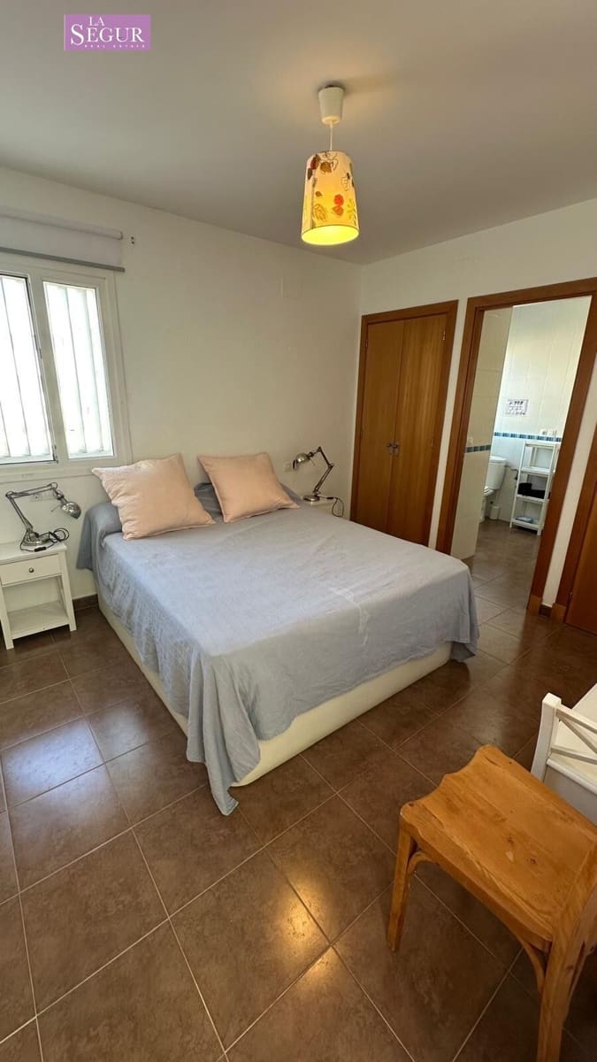 Adosado de 3 habitaciones en Conil de la Frontera en venta con piscina - 377.000 € (Ref: 9228806)